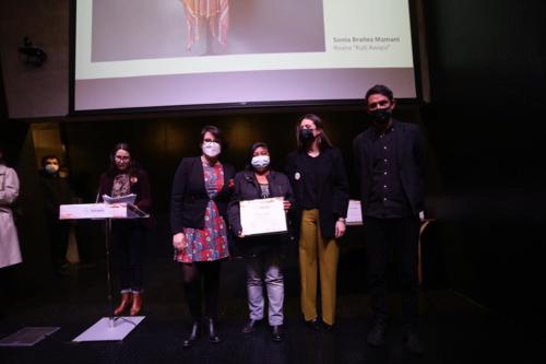 Artesana ariqueña obtiene el Premio Sello de Excelencia a la Artesanía 2022
